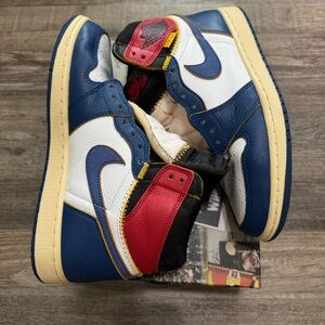 Union Jordan 1 Sneakers